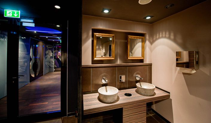 Interior Adlib Club Frankfurt Toiletten