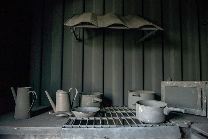 Interiorfotografie einer Küche nach einem Vollbrand im Feuerwehr Ausbildungszentrum